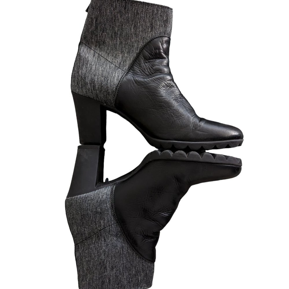 Women's The Flexx denim detail booties, black, size 8